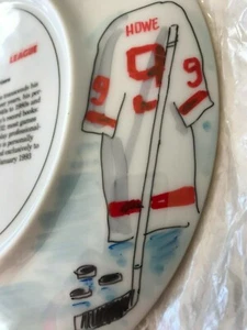 "Gordie Howe "LEYENDA VIVA"" Balleneros y Alas Rojas Artista del Plato Gartlan NOTABLE - Imagen 1 de 12