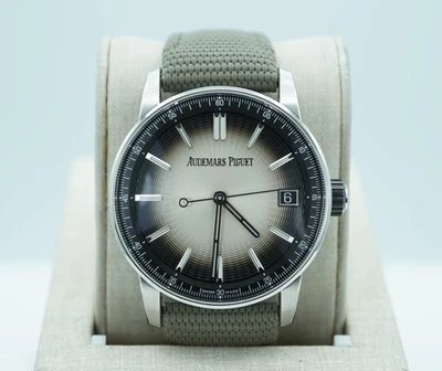 Audemars PIGUET CODE 11.59 ACERO CERÁMICA ESFERA AHUMADA 2025 GARANTÍA JUEGO COMPLETO Foto 1 de 4