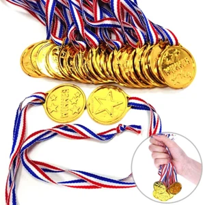 Medaglie vincitore premio, 24 pz bambini oro plastico vincitore oro medaglia d'oro premio con collo - Foto 1 di 6