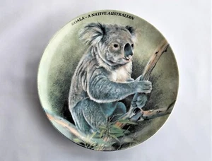 KOALA - A NATIVE AUSTRALIAN WESTMINSTER FINE CHINA WALL PLATE 21CM G 2533 - Picture 1 of 6