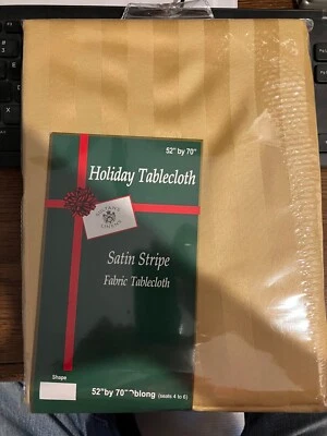 Mantel de tela navideña Sultan's Linens 52" X 70" oblongo Foto 1 de 2