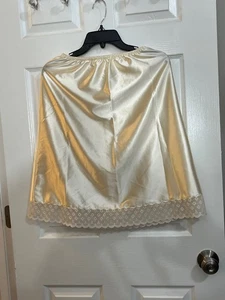 Vintage Dynasty One Half Slip Medium Ivory Satin Nylon Blend Lace Hem USA - Picture 1 of 7
