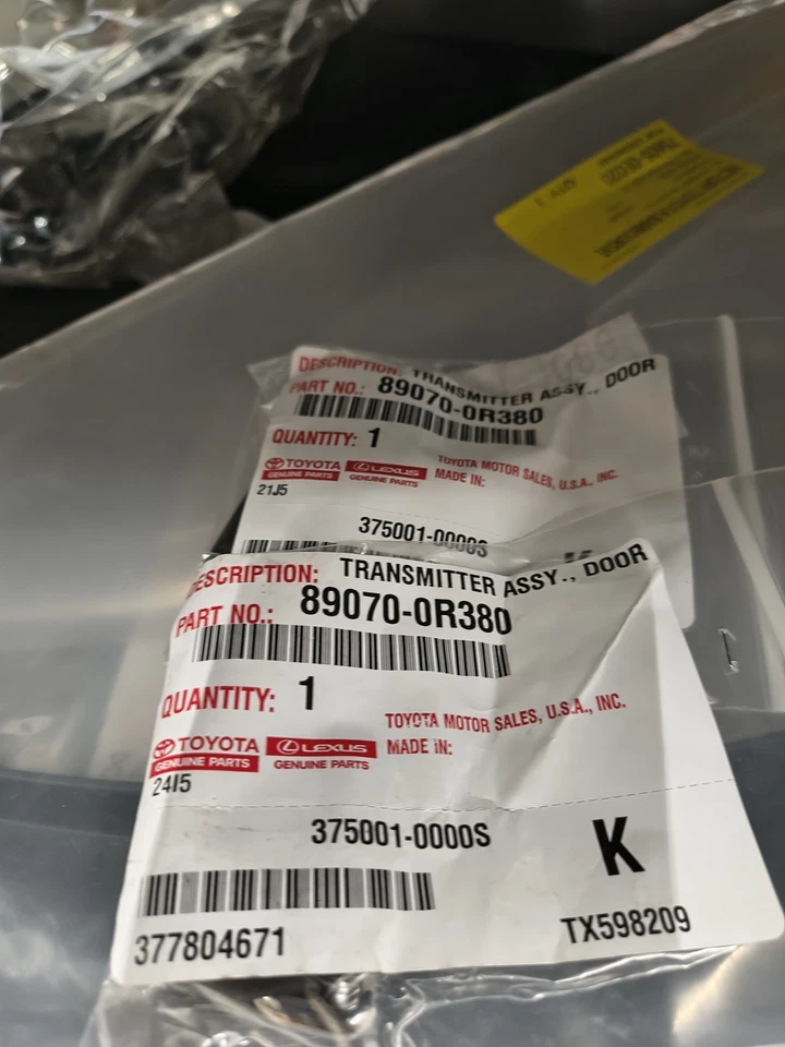 RAV 4 Keys (Set) 20-24 - Image 1 of 2