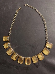Damen Statement Halskette Kunstschmuck hellgelb Frühling klobig goldfarben - Bild 1 von 2
