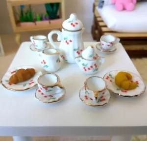 Juego de té en miniatura, porcelana casa de muñecas platos de cocina platos de té tazas de café olla - Imagen 1 de 14