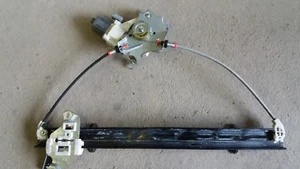 Elevalunas derecho eléctrico Nissan Micra K12 FH 01308222 - Imagen 1 de 3