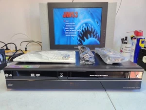 VIDEOREGISTRATORE VHS DVD LG RC389H CON HDMI COPIA VHS SU DVD CON ISTRUZIONI ITA - Foto 1 di 16