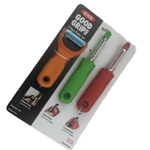 Nuevo OXO Good Grips Juego de 3 Peladores Silicona Naranja Rojo Verde Dentado Julienne - Imagen 1 de 3