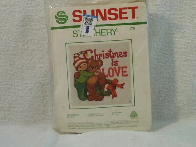 KIT CREWEL VINTAGE SUNSET CHRISTMAS IS LOVE 5X5" Foto 1 de 2