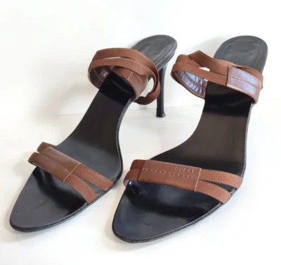 Salto agulha designer anos 90 00 Y2k GUCCI vintage marrom tiras de tornozelo - Imagem 1 de 4