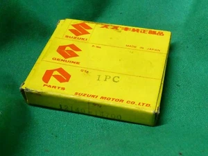 SUZUKI T125 STINGER RINGS 0.05 OS OEM 12140-14700 - Bild 1 von 3