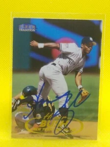Homer Bush 1998 Fleer Tradition #219 NY Yankees (PERSONAL AUTOGRAPH) - Picture 1 of 1