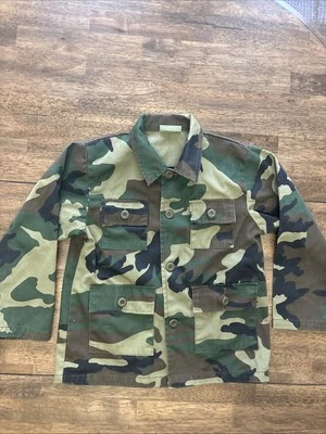 Camisa Vintage Rothco Juvenil Tamanho 12 Militar Floresta Camuflagem Manga Longa Botões para Cima - Imagem 1 de 4