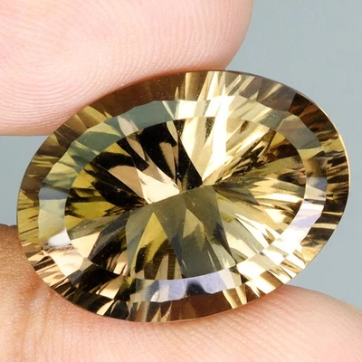 Cuarzo ahumado con tapa limpia natural corte cóncavo ovalado Brasil 19,35 quilates 22x16 mm piedra preciosa Foto 1 de 4