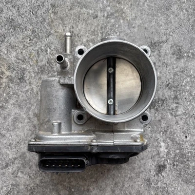 Toyota/Scion FR-S/BRZ 2013 carrocería del acelerador OEM 16112AA400 Foto 1 de 4