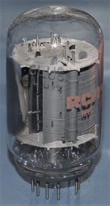 6LU8 TUBE RCA NIB TESTED & BOXED VINTAGE COMMERCIAL SURPLUS - Picture 1 of 3