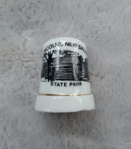 VINTAGE LINCOLNS NEW SALEM STATE PARK PORZELLAN FINGERHUT ILLINOIS SOUVENIR - Bild 1 von 5