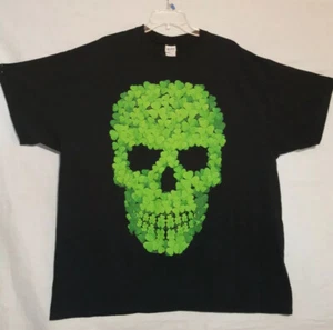CAMISETA GILDAN NEGRA CON TRÉBOL VERDE CALAVERA 2XL - Imagen 1 de 2