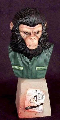 Caesar Bust Conquest Of The Planet Of The Apes Unpainted Model - Image 1 of 4