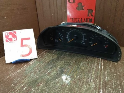 1996 MERCEDES E320 SPEEDOMETER GAUGE INSTRUMENT CLUSTER W TACH 2105401847 - Image 1 of 4