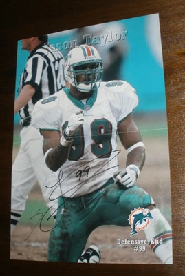 PÓSTER PLEGABLE CENTRAL DE LA REVISTA FIRMADO POR JASON TAYLOR MIAMI DOLPHINS Foto 1 de 3