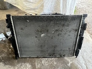 2022 Discovery Sport Diesel Manual Radiator And Fan - Picture 1 of 8