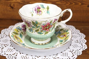 Royal Albert Bone China Jacobean Green TEA CUP & SAUCER SET,  MINT, as New! - Picture 1 of 10