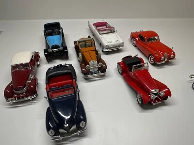 Signature Models Lot of 7 1/32 Scale Diecast - Image 1 of 4