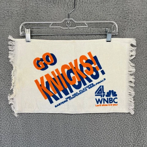 Vintage New York Knicks Towel Eastern Conference Finals White Rally 90s USA Made Cover