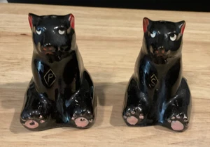 Vintage Pair of Sitting Black Bears Salt & Pepper Shakers Made in Japan - Picture 1 of 2