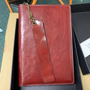 Time Resistance Diario in pelle rossa blocco note ricaricabile Boomark con passante per penna -A5 - Foto 1 di 12