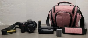 Nikon D80 10,2 megapixel fotocamera reflex digitale con obiettivo Nikkor AF 55 + accessori - Foto 1 di 24