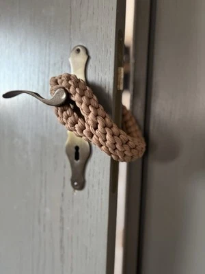 DoorStop,Klemmschutz,Fingerschutz,Türstopper,Türpuffer,Türsicherung,Kinder,Tiere - Bild 1 von 2