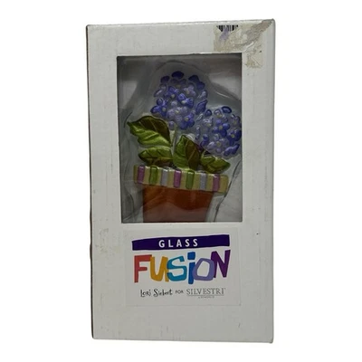 Luz nocturna fusión de vidrio hortensia de Lori Siebert para Silvestri de Demdaco Foto 1 de 4