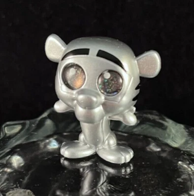 Disney Doorables - Tigger - Silver - Disney 100 - Celebration of Wonder - Image 1 of 4
