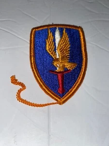 Original Vietnam US-Made 1st Aviation Brigade Cut Edge Color Patch - NEW - Picture 1 of 2