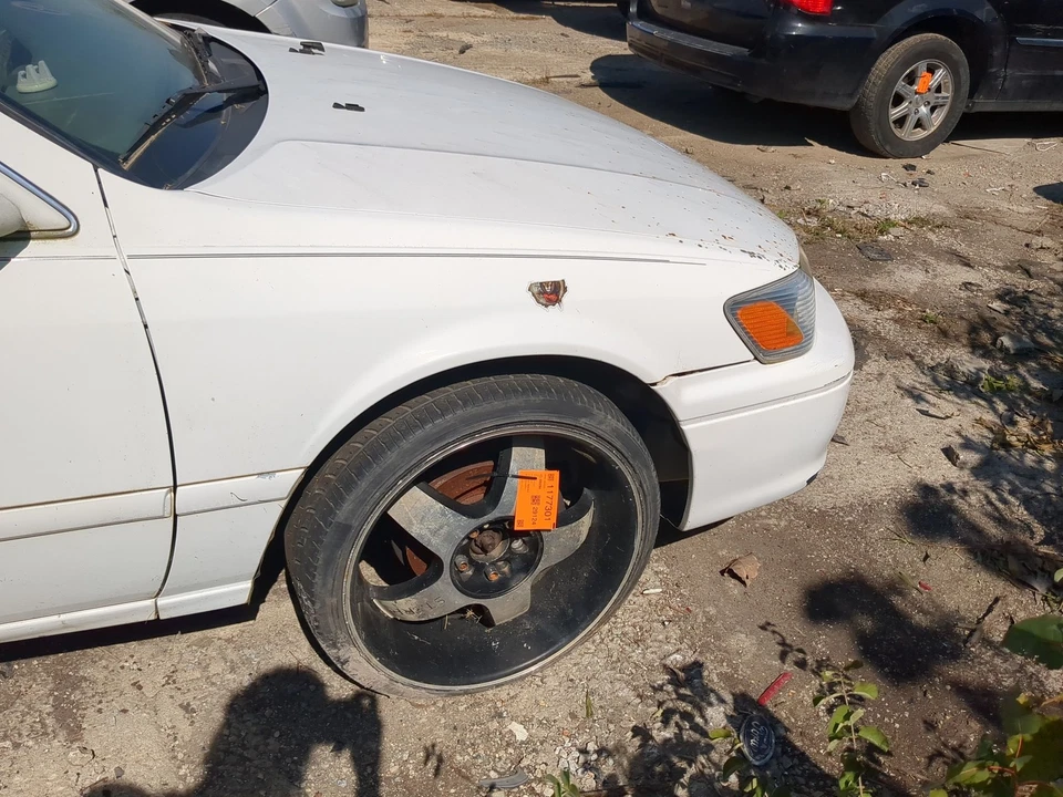 Guardabarros de pasajero Toyota Camry 1997-2001 HT3LS Foto 1 de 4