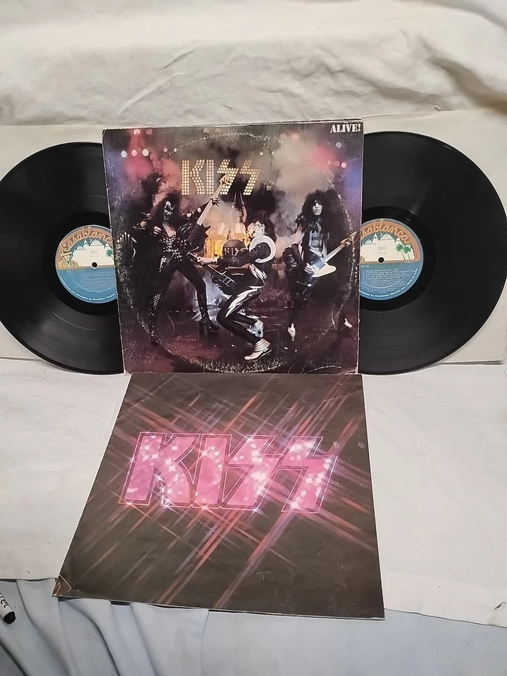 Kiss Alive 2 x Vinyl LP Casablanca NBLP 7020-798 1975 PRC 1st press booklet - Image 1 of 4