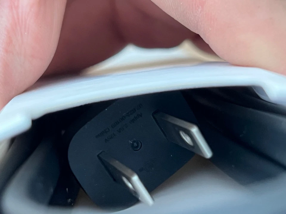 Genuine Apple AC Power Cord Cable 6ft 622-0301 for APPLE TV 1st 2nd 3rd 4th 5th - Image 1 of 4