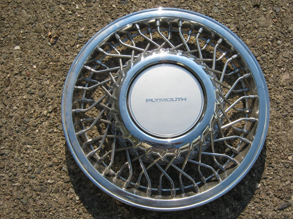 Один подлинный колпак колеса 15 дюймов 1992 Dodge Plymouth Grand Voyager с блокировкой проволочной спицы - Изображение 1 из 4