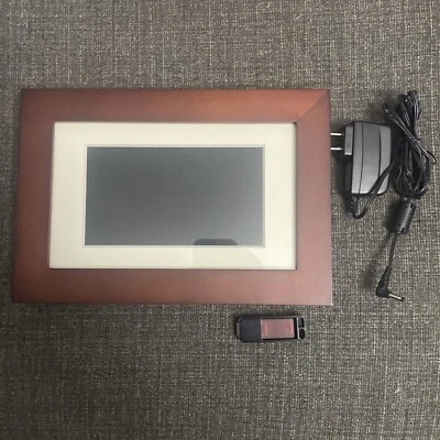 Digital Frame 7 In - Image 1 of 3