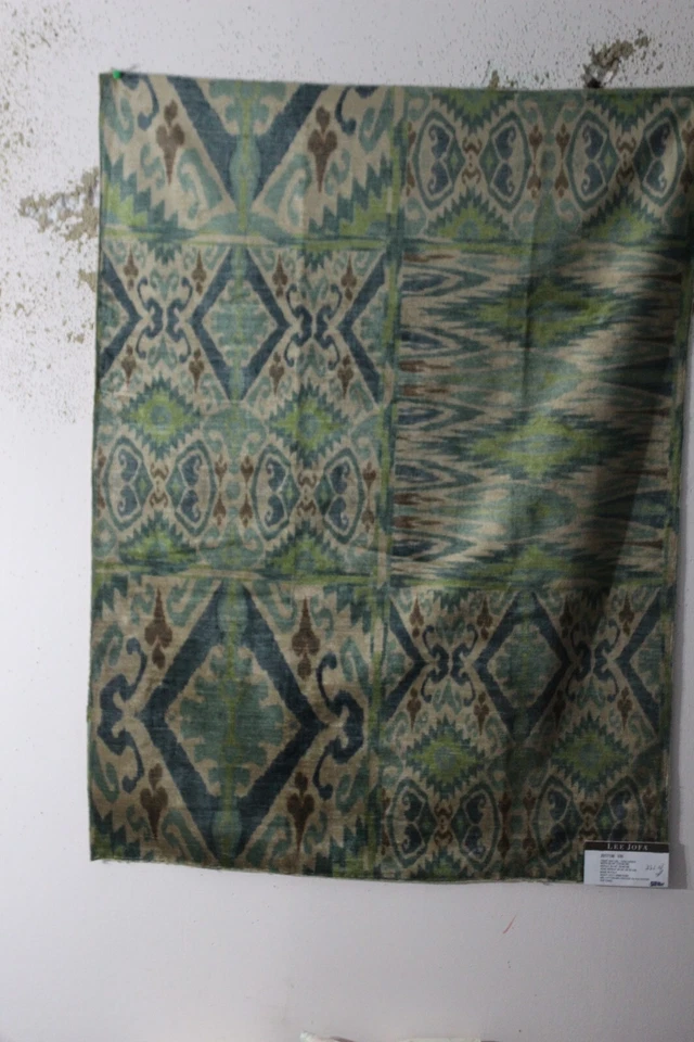 Lee Jofa, Trent Ikat Velvet, Ikat contemporáneo, 26" W X 36" L, color verde azulado/verde Foto 1 de 1