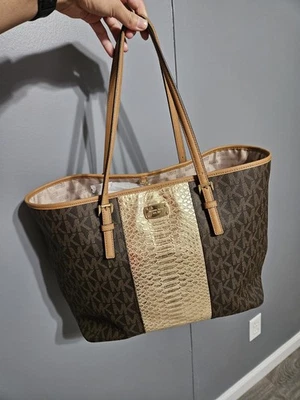 Michael Kors Signature MK JetSet Center Stripe Large Tote Bag  - Image 1 of 4