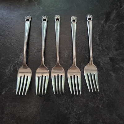 1847 Rogers Bros Eternally Yours Plato de Plata Cubiertos 5 Tenedores de Ensalada 6 3/4" Foto 1 de 4