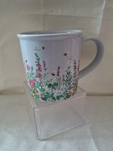 Heathcote And Ivory Busy Bees Floral Flower Garden Mug - Picture 1 of 6