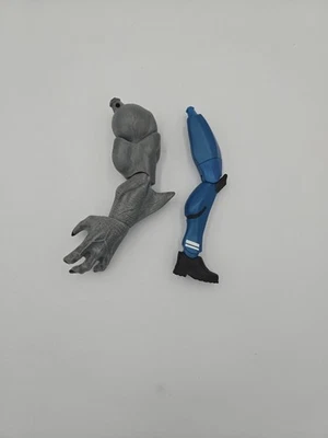 Mattel DC Multiverse King Shark BAF Wave braço esquerdo + perna direita novato Batman.  - Imagem 1 de 2