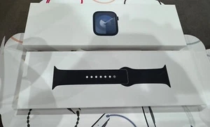 Apple Watch Series 9 45mm GPS Only Midnight Black Sport Band A2980 69XD - Zdjęcie 1 z 4