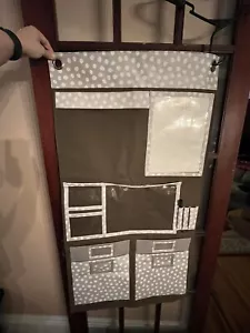 Thirty One Auflegen Organizer graue Pin Punkte braun Wanddekor Aufbewahrung 22x42" bin30 - Bild 1 von 9