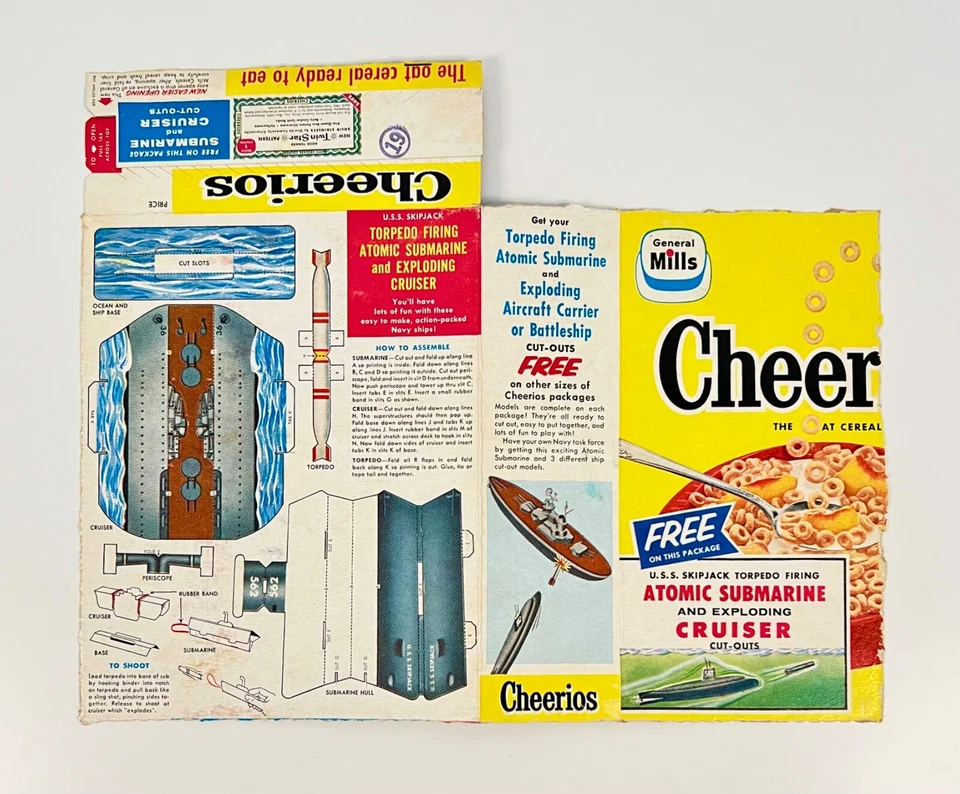 Caja de cereales General Mills Cheerios de colección de los años 50 submarino atómico/crucero recortado Foto 1 de 1