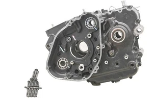 23 Kawasaki KLR650 Adventure Crankcase Center Crank Case KL650LPFAN - Picture 1 of 9